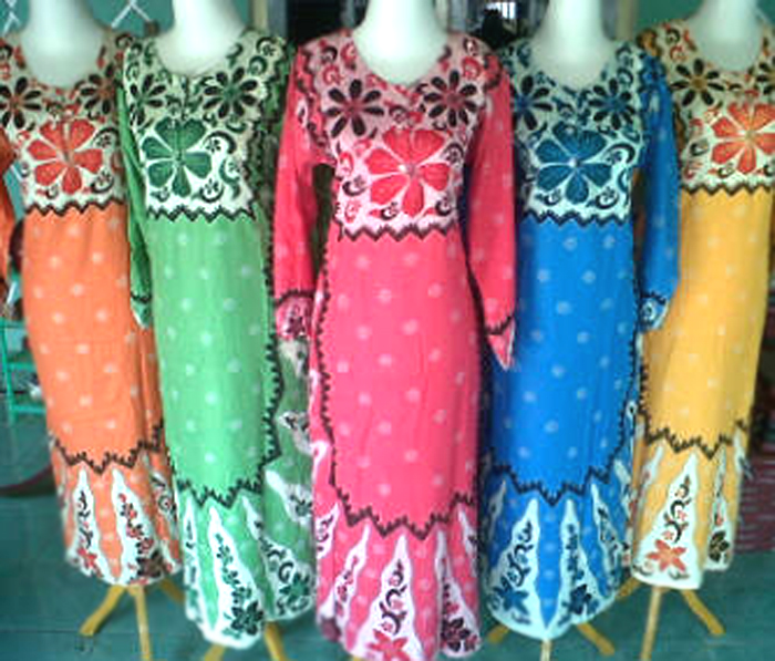 dress modern perpaduan  batik  dan brukat dress modern 
